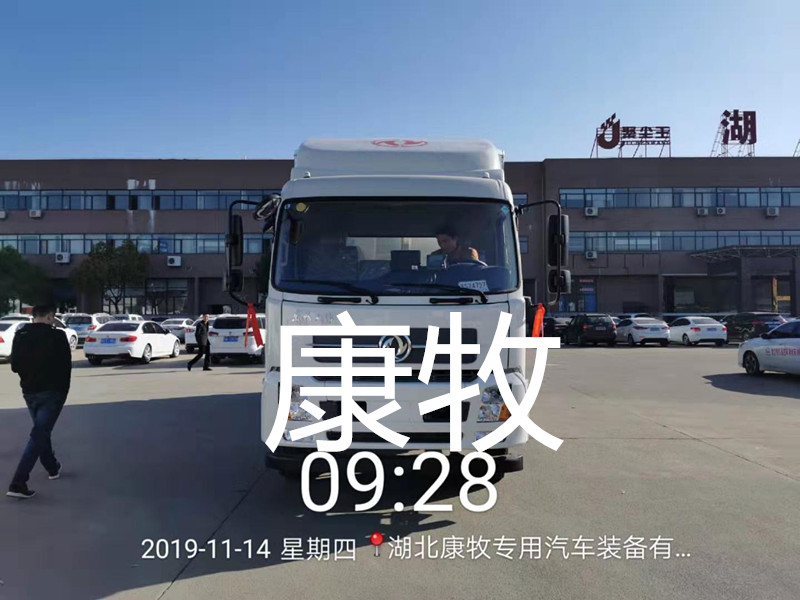 �|�L���\�������i܇